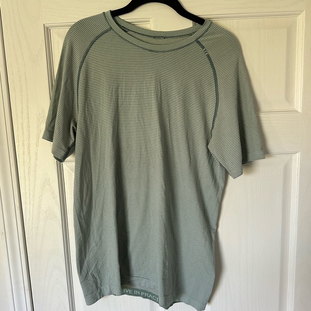 Lululemon Metal Vent Tech Short Sleeve